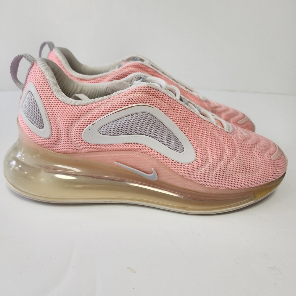 Nike W Air Max 720 bleached coral summit white size 9.5 womens shoes